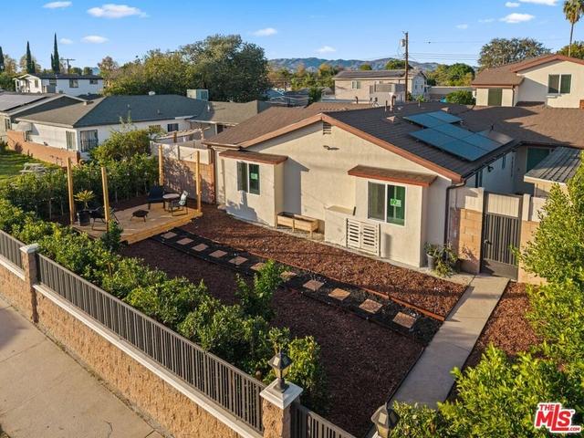 16233 Parthenia St, North Hills, CA