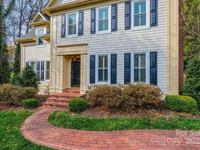 560 20th Avenue Court NW, Hickory, NC
