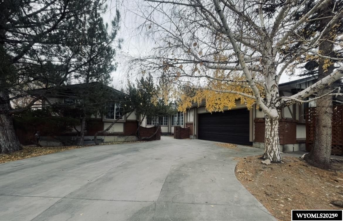 180 Grandview Drive - Single Family for sale in Green River, WY