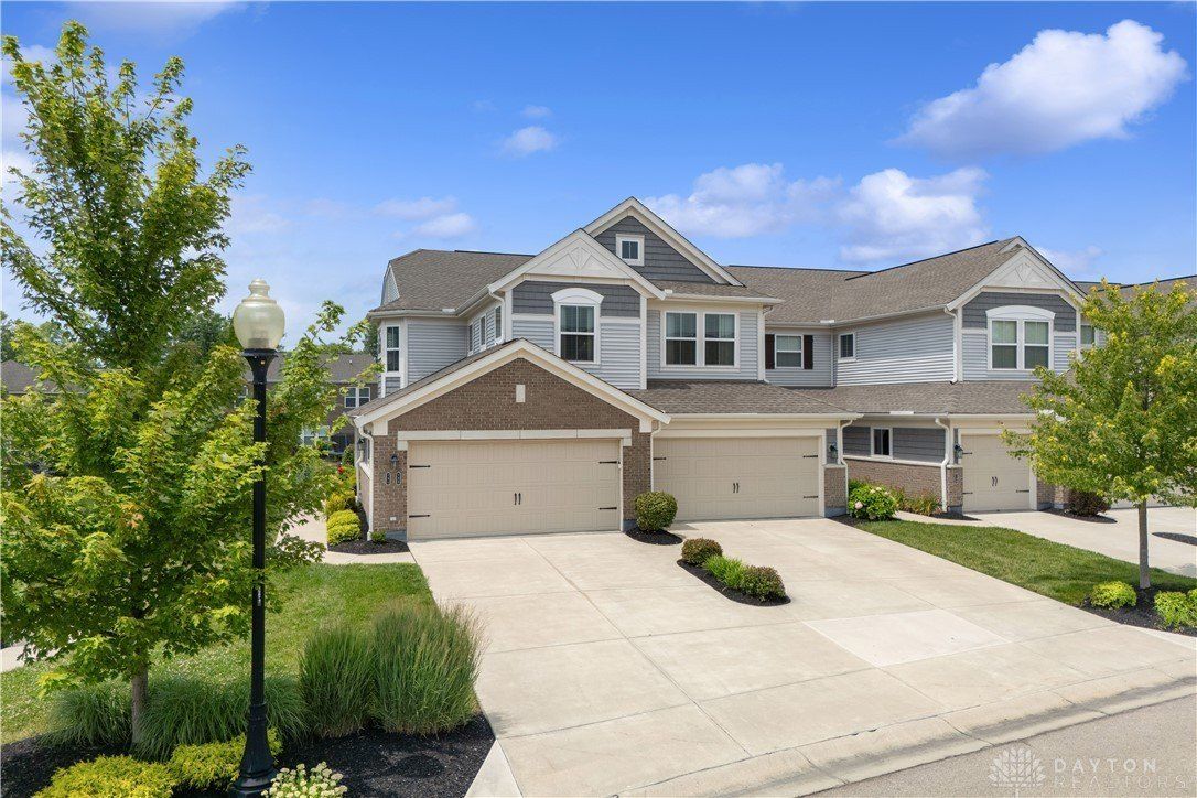 135 Rippling Brook Lane - Home for sale in Springboro, OH