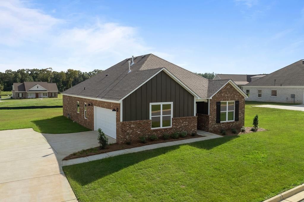 555 Golden Oaks Circle - Home for sale in Rehobeth, AL