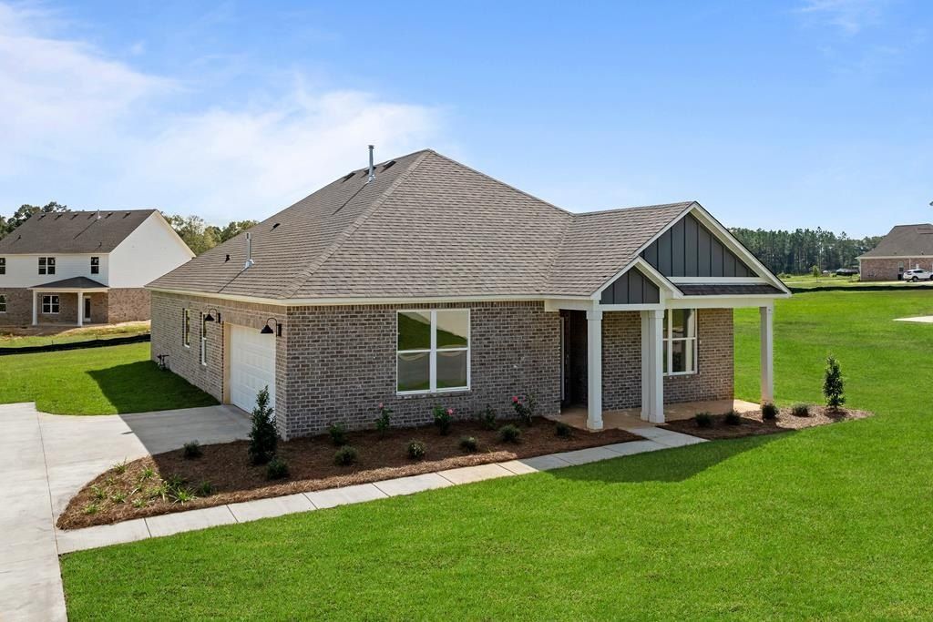 497 Golden Oaks Circle, Rehobeth, AL