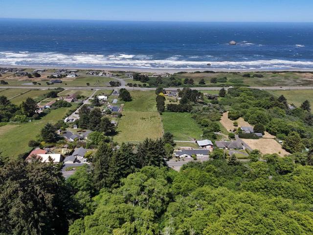 00000 Oceanview - Land for sale in Smith River, CA