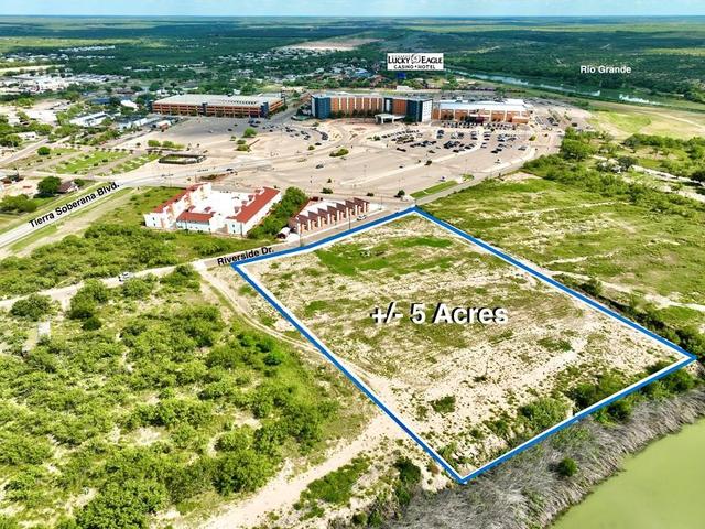 205 Riverside Dr, Eagle Pass, TX