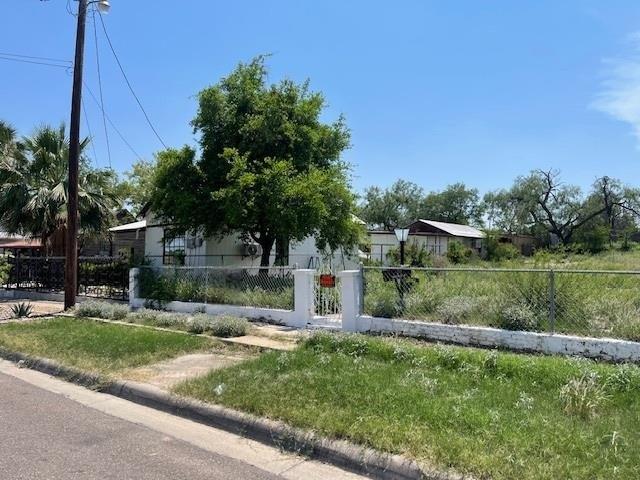 965 Ave D - Home for sale in Eagle Pass, TX