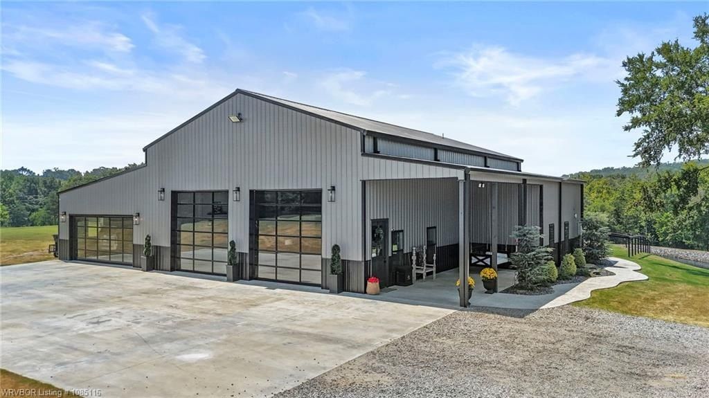 1423 Wood Hills  RD, Van Buren, AR