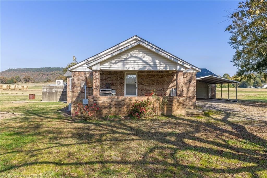 6050 State Highway 22 - Home for sale in Paris, AR