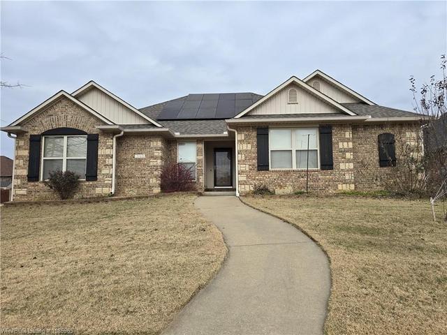 1906 Yukon DR - Home for sale in Barling, AR
