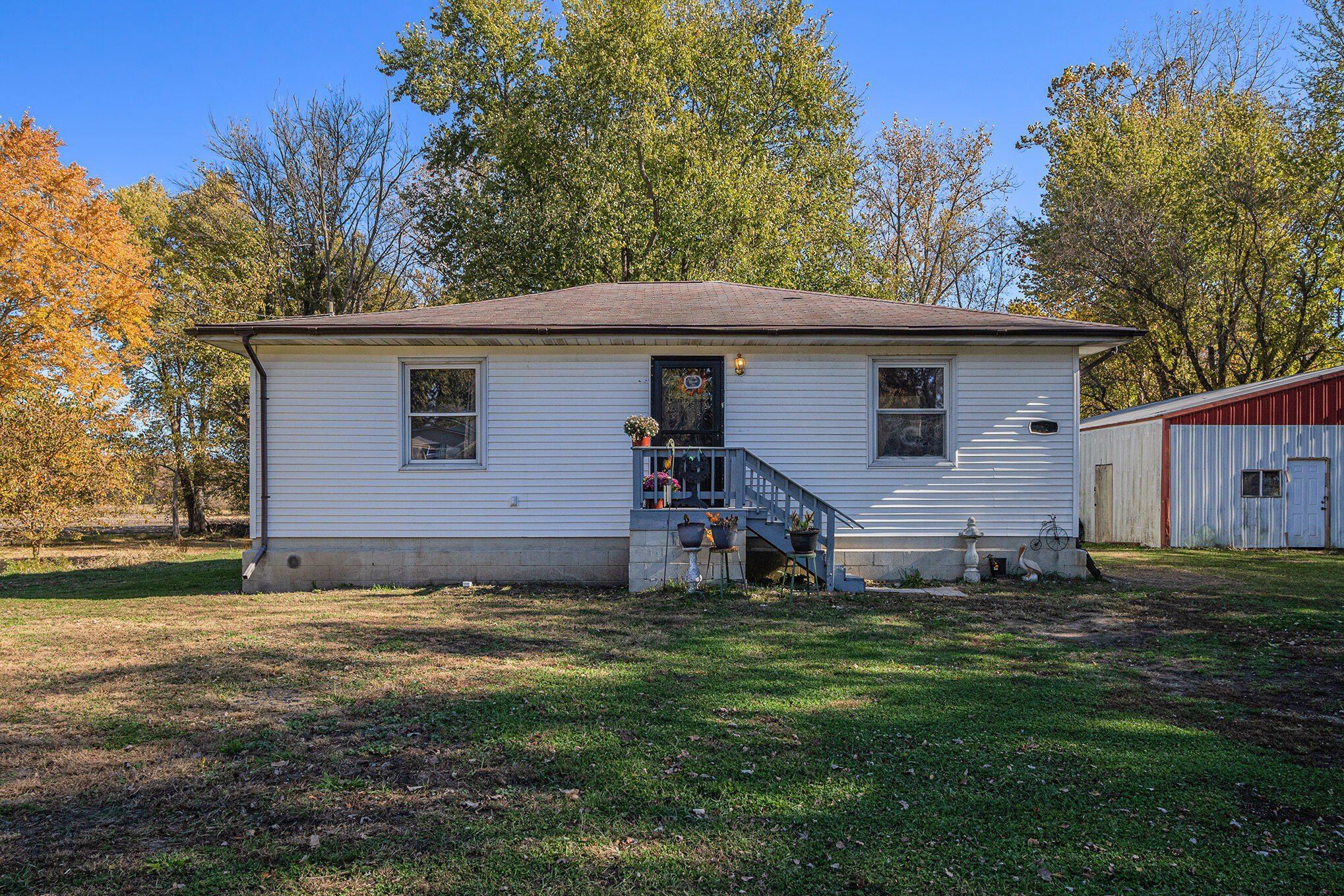 1123 S State Rd 231 - Home for sale in Hebron, IN