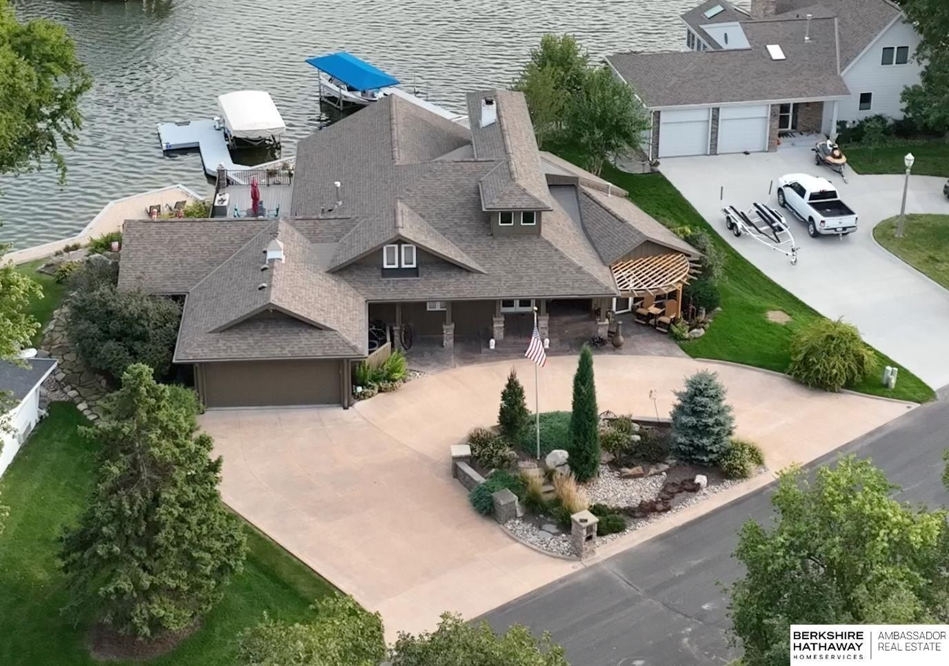 106 Abbey Landing, Valley, NE