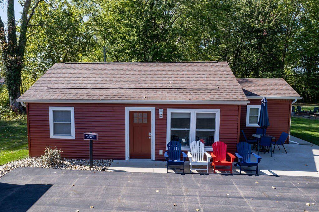 5568 Paw Paw Lake Road - Home for sale in Coloma, MI