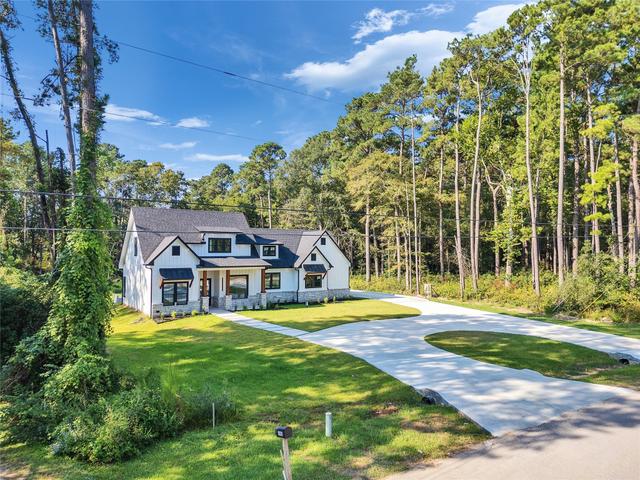 451 Pelican Street, Magnolia, TX
