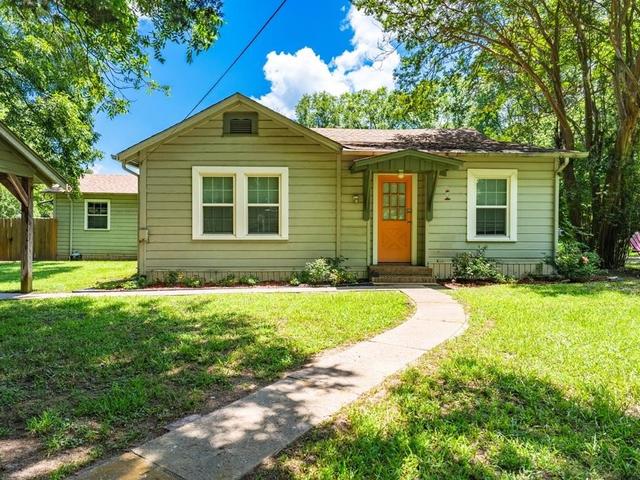 11196 Moss St, Brownsboro, TX