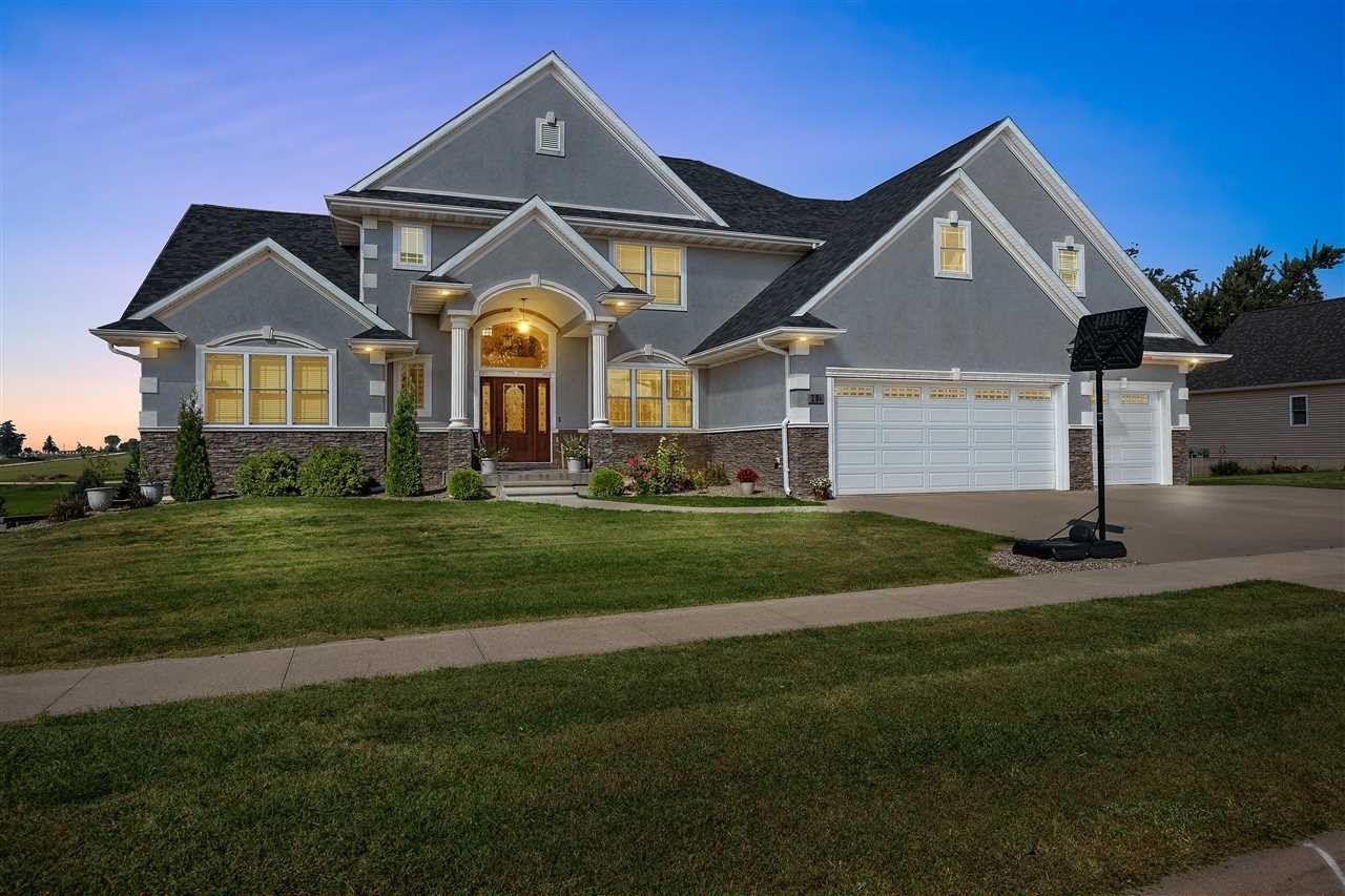 Pool Homes in Tipton, IA