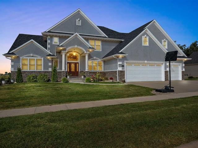 Pool Homes in Tipton, IA