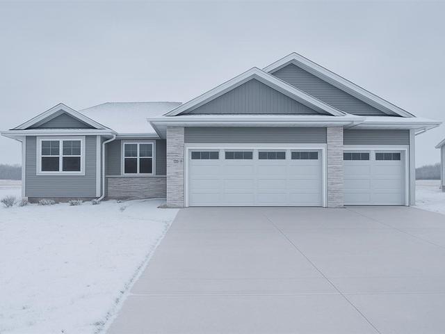3658 Mclain Way - Home for sale in Hiawatha, IA