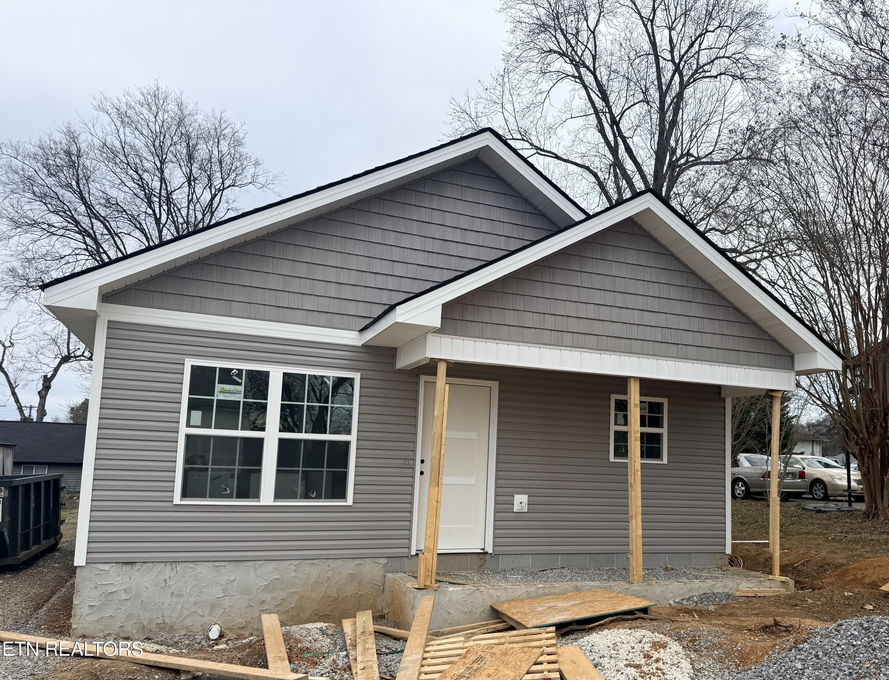 207 Andy Carr Ave - Home for sale in Alcoa, TN