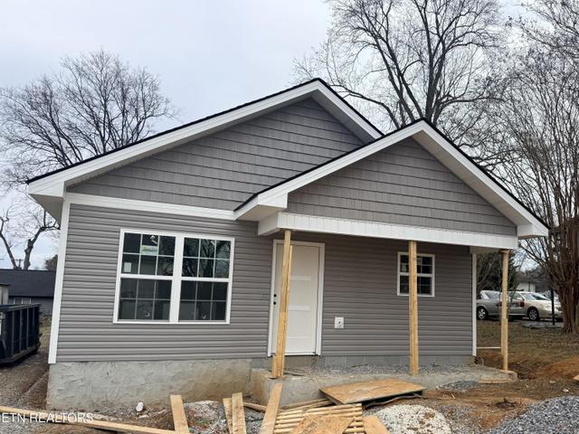 207 Andy Carr Ave - Home for sale in Alcoa, TN