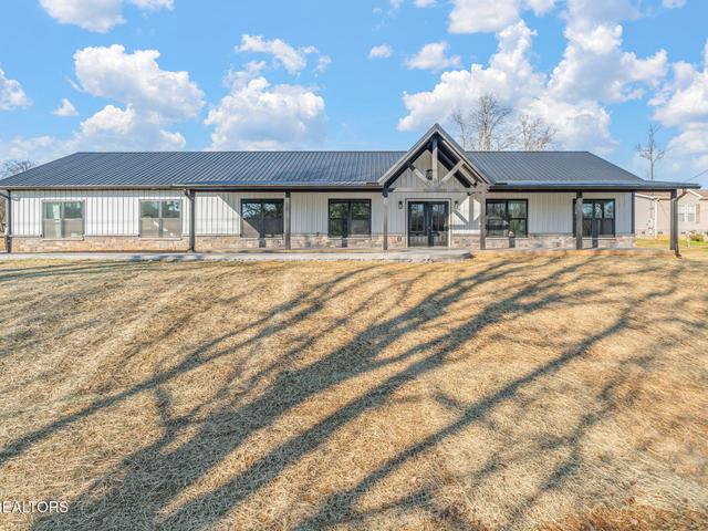 940 Thorngrove Pike - Home for sale in Strawberry Plains, TN