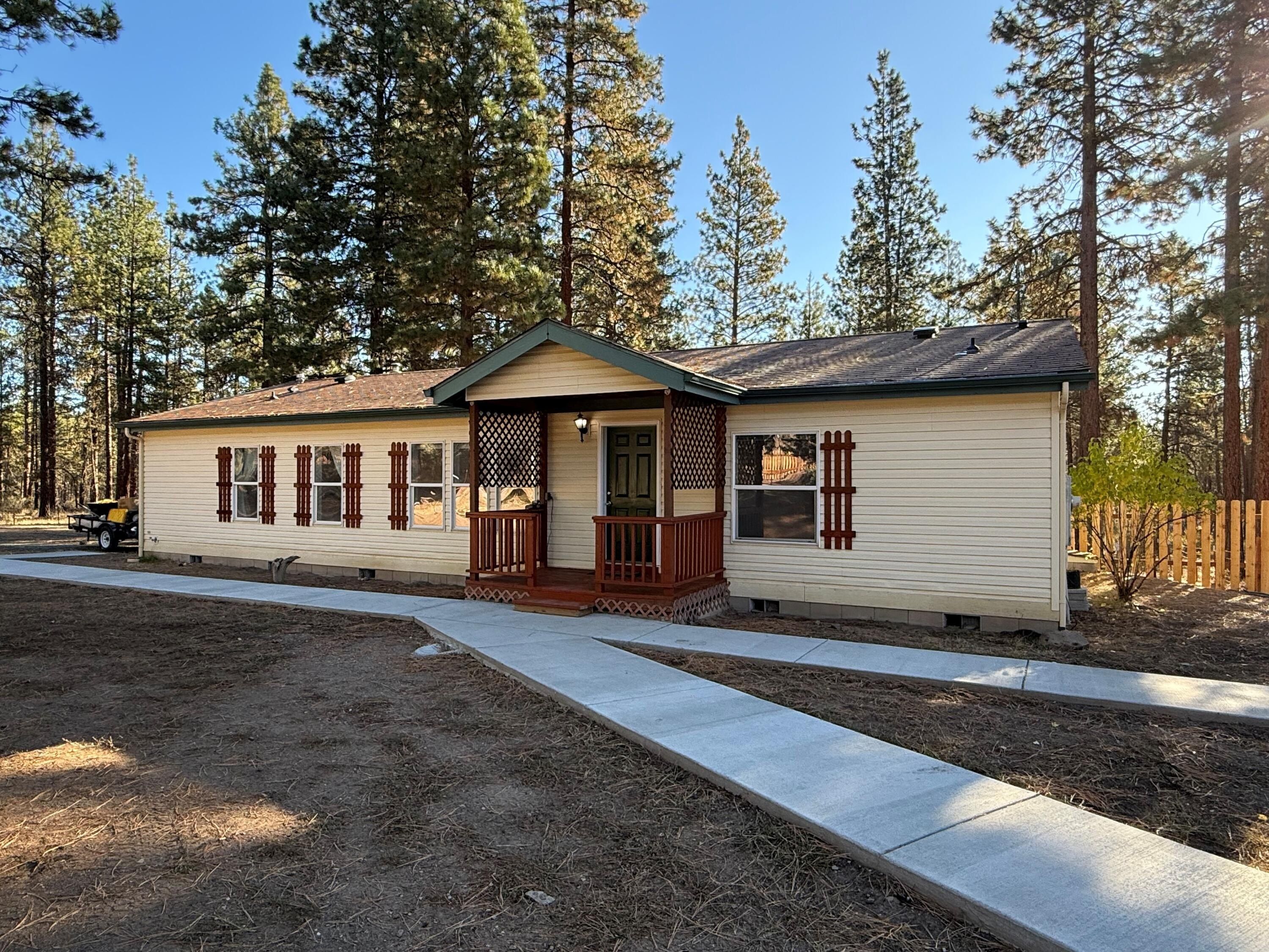 7623 Prairie Dog Drive, Bonanza, OR