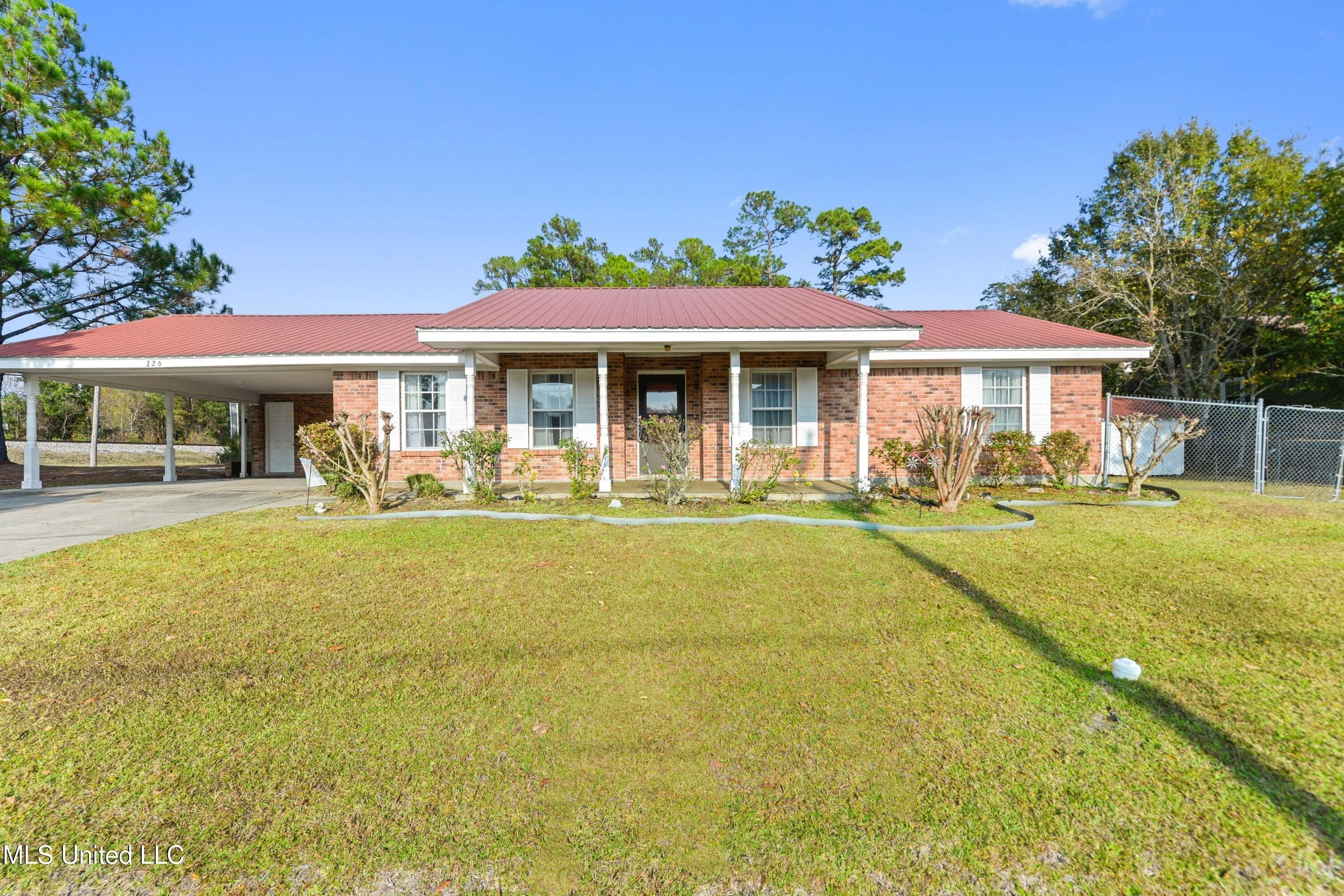 326 S Central Avenue, Waveland, MS
