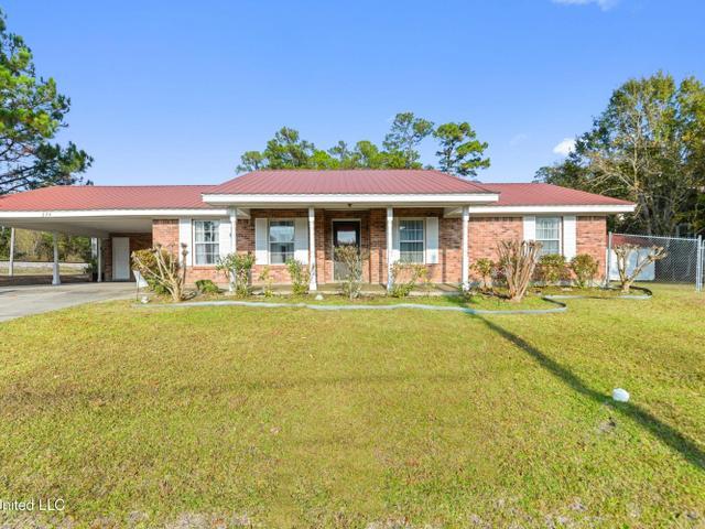 326 S Central Avenue, Waveland, MS