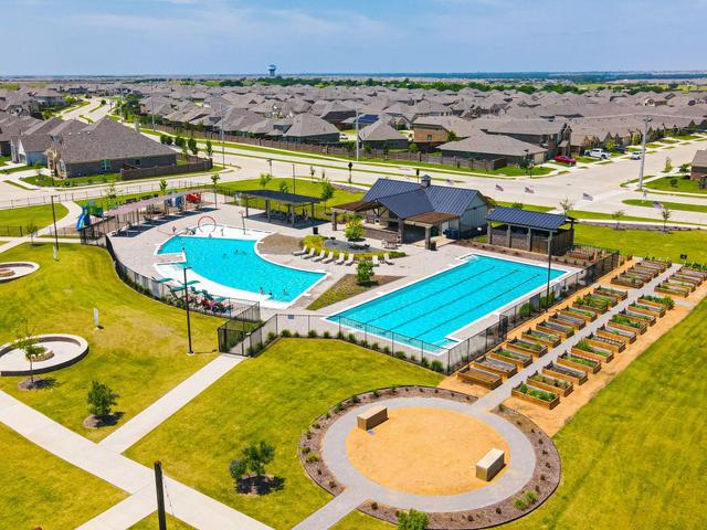 5024 Ressina Drive, Aubrey, TX