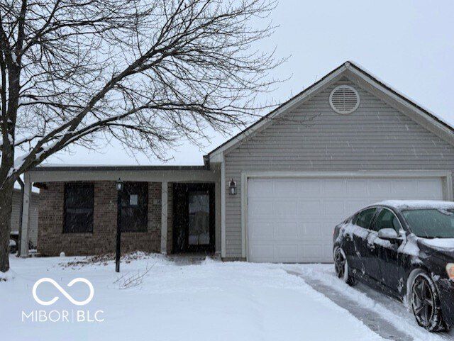 143 Tracy Ridge Boulevard - Home for sale in Whiteland, IN
