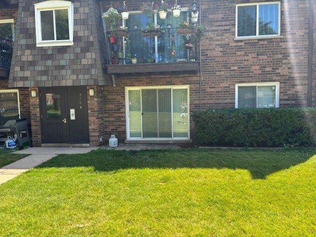 9388 Bay Colony Drive, Des Plaines, IL