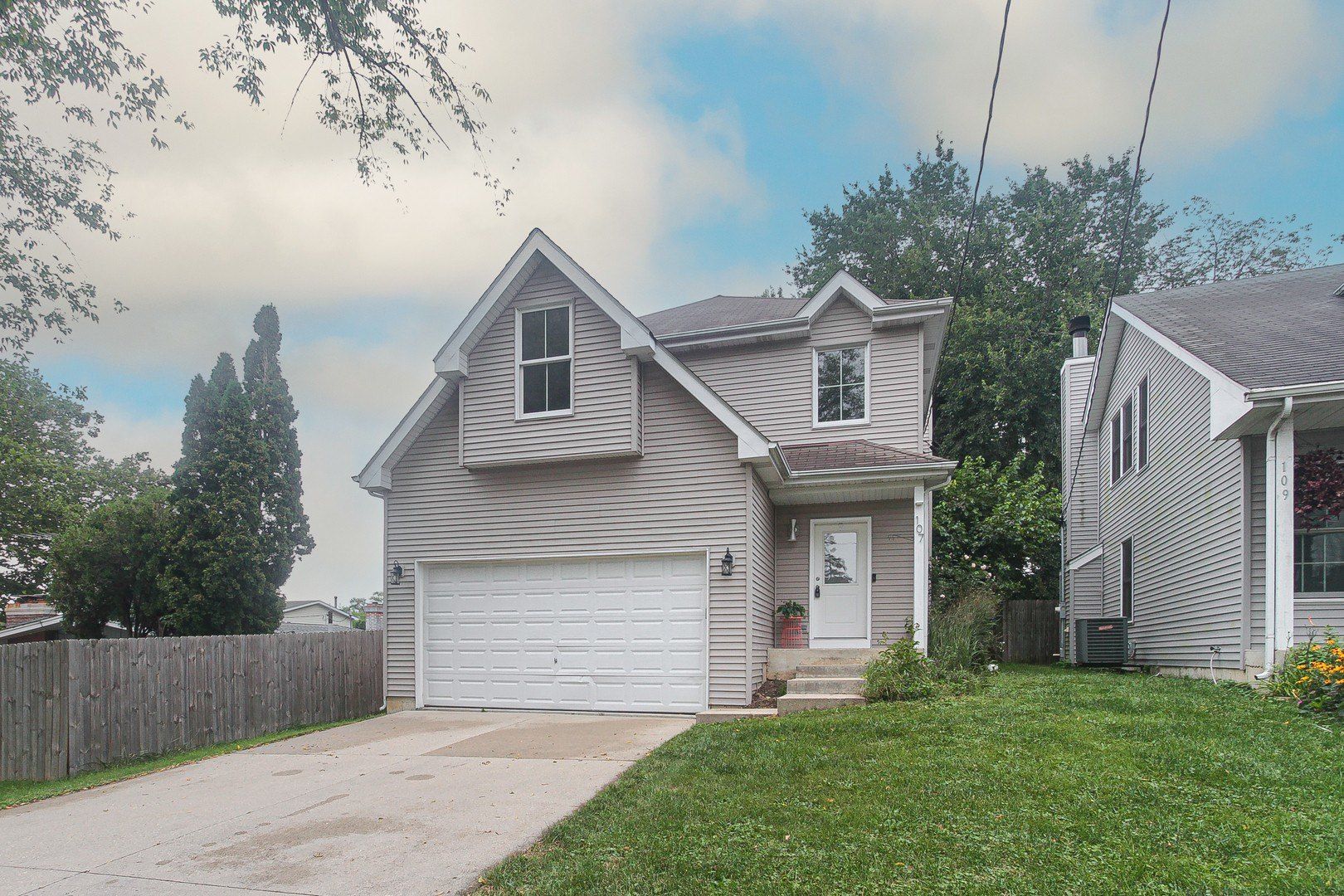 107 Hammond Avenue - Home for sale in Wauconda, IL