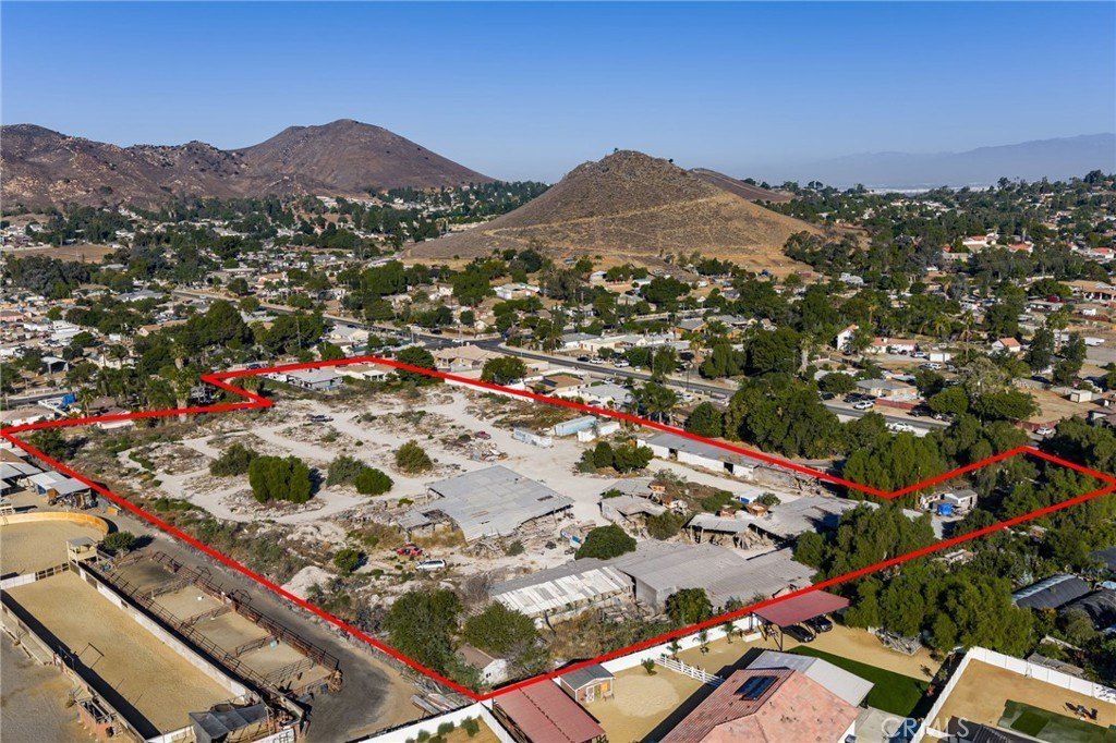 10702 Cypress - Single Family for sale in Riverside, CA