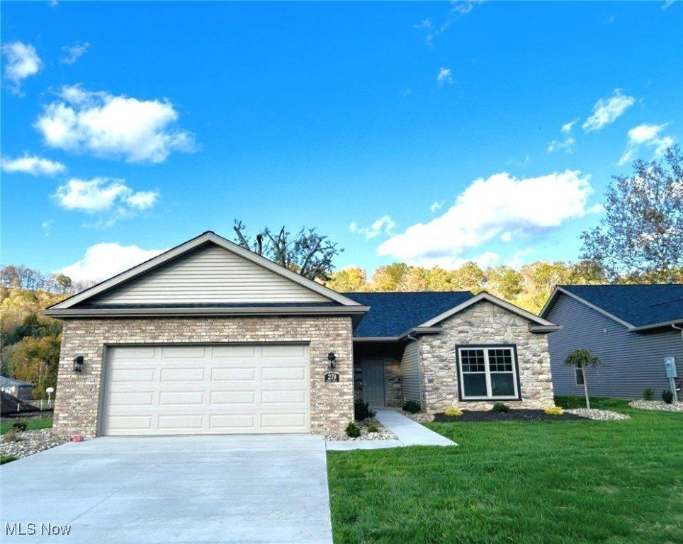 279 Haley Circle, Weirton, WV