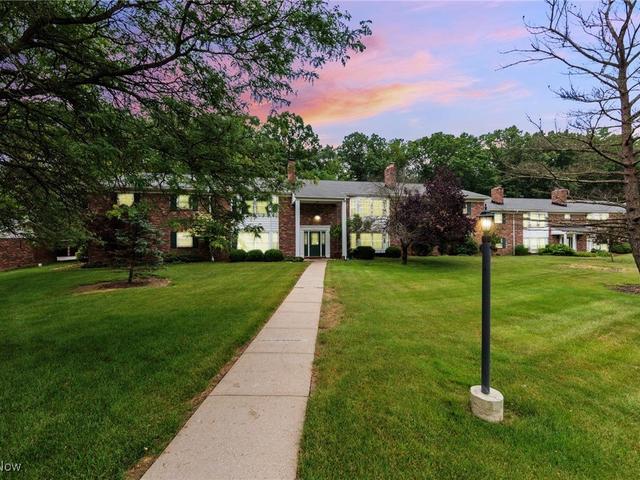 7030 Carriage Hill Drive unit: 202, Brecksville, OH