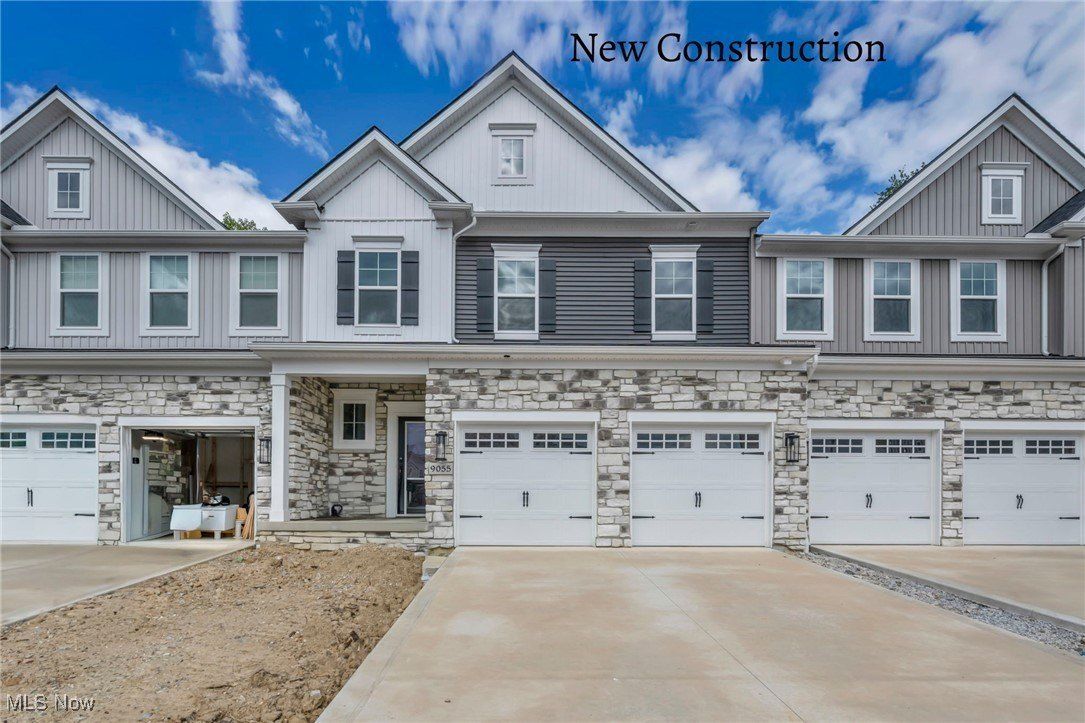 9055 Ledge View Terrace, Broadview Heights, OH