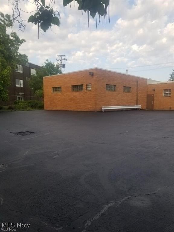 5522 Pearl Road - Commercial for sale in Parma, OH