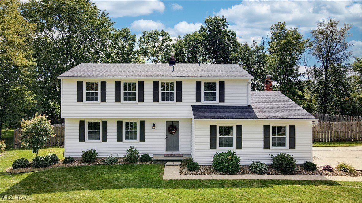 78 Chelmsford Drive - Home for sale in Aurora, OH