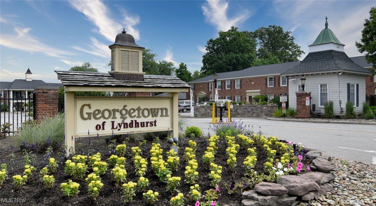 2217 Gouchester Drive unit: 17 B, Lyndhurst, OH