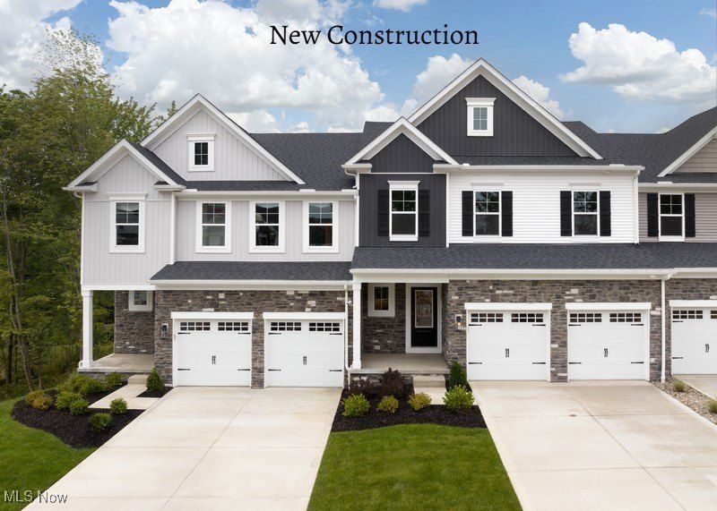 9210 Ledge View Terrace - Home for sale in Broadview Heights, OH