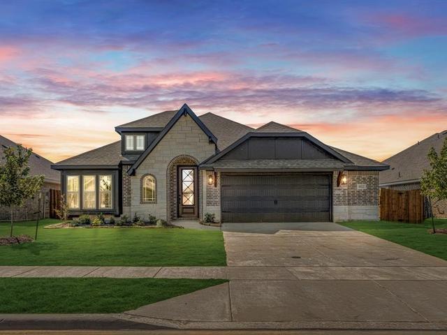 402 Atlas Cedar Drive, Glenn Heights, TX