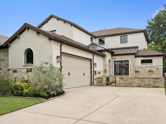 107 W PEACH Street, Grapevine, TX