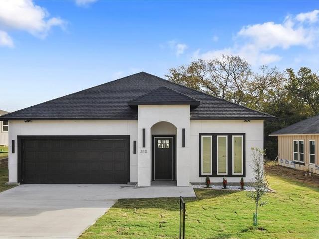 310 Outboard Drive, Gun Barrel City, TX