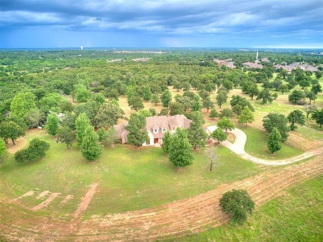 501 Willow Drive, Choctaw, OK