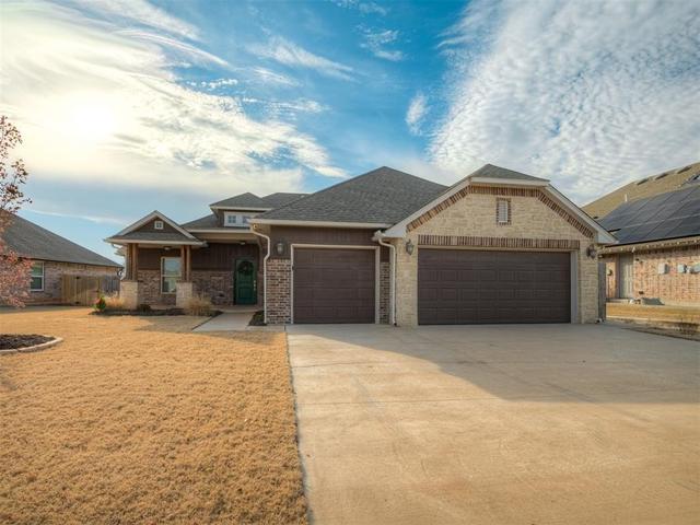2029 Northfork Drive, Moore, OK