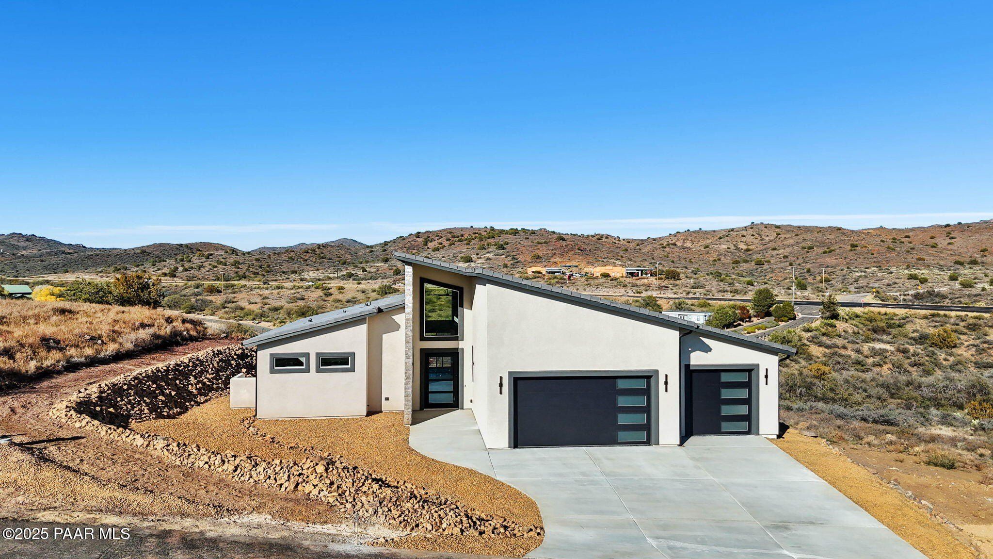 15860 E Broken Bit Road - Single Family for sale in Mayer, AZ