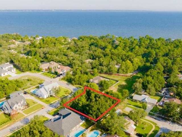 00 Manor Cir - Land for sale in Gulf Breeze, FL