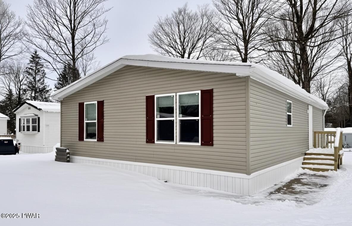 120 Middle Road, Greentown, PA