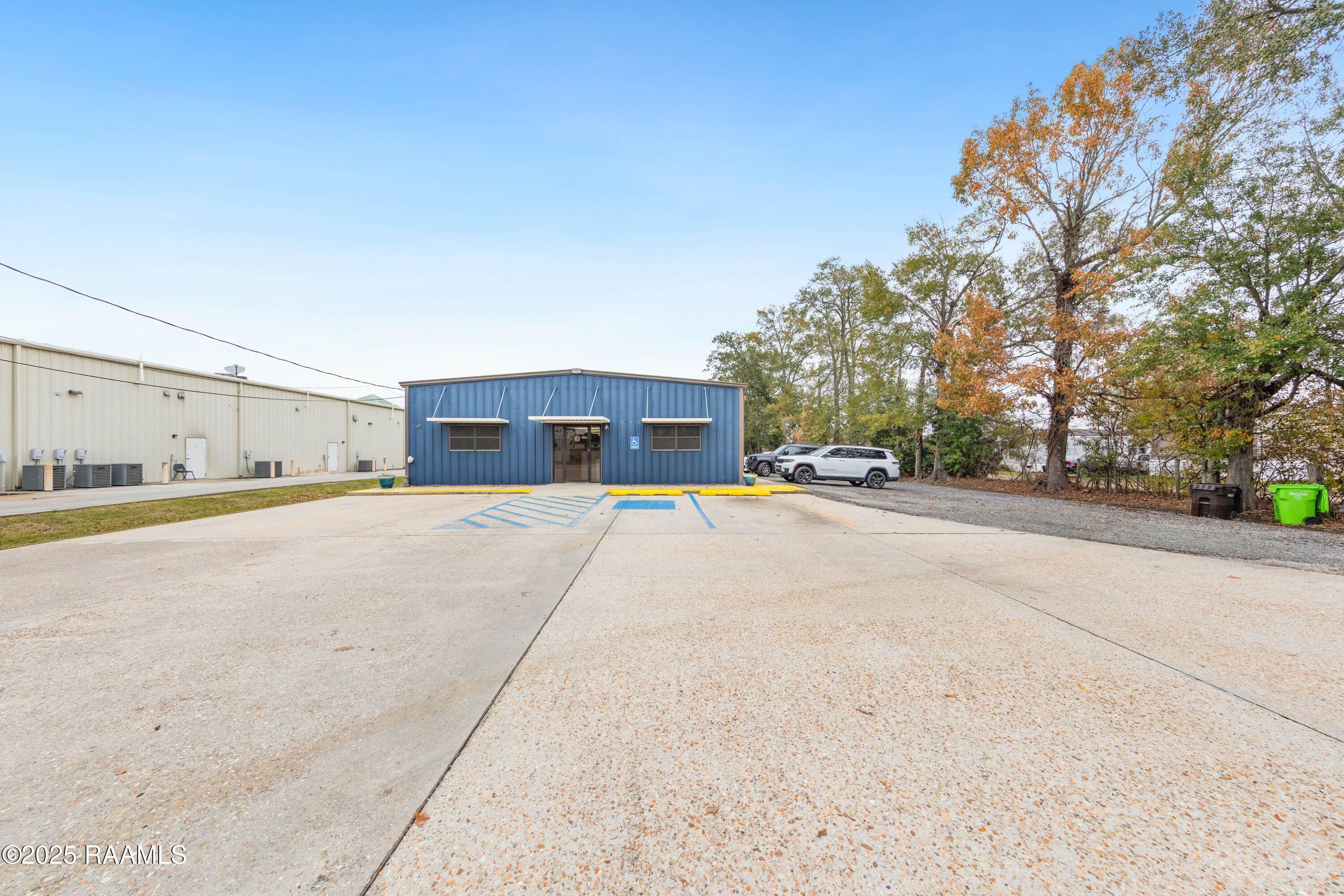1822 Rees Street - Commercial for sale in Breaux Bridge, LA