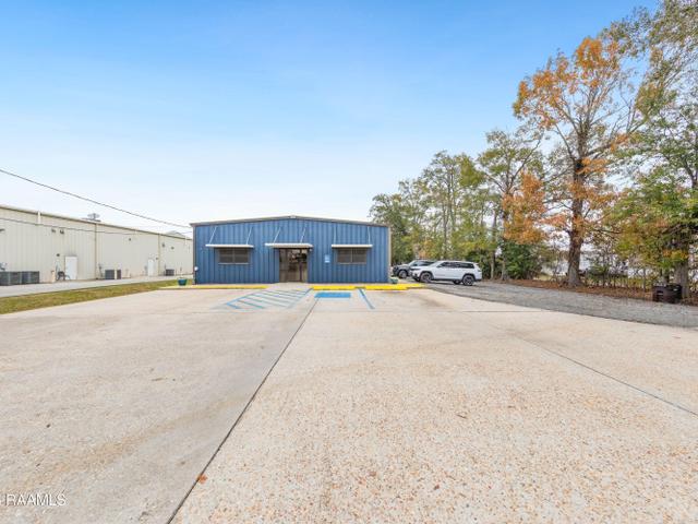 1822 Rees Street - Commercial for sale in Breaux Bridge, LA