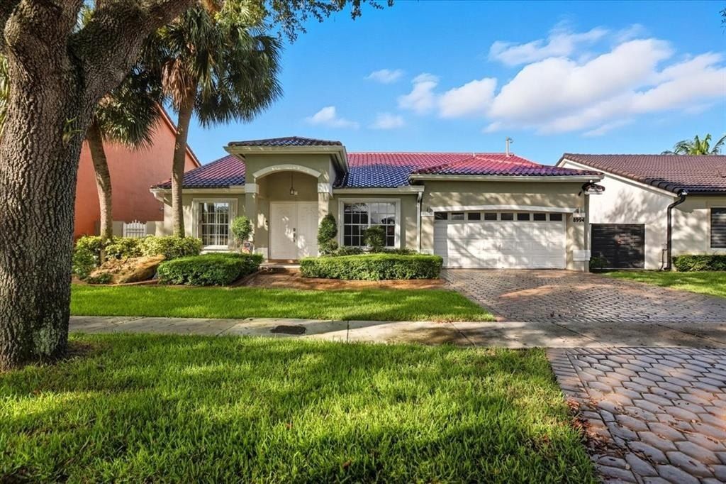 8994 NW 187th St - Home for sale in Hialeah, FL