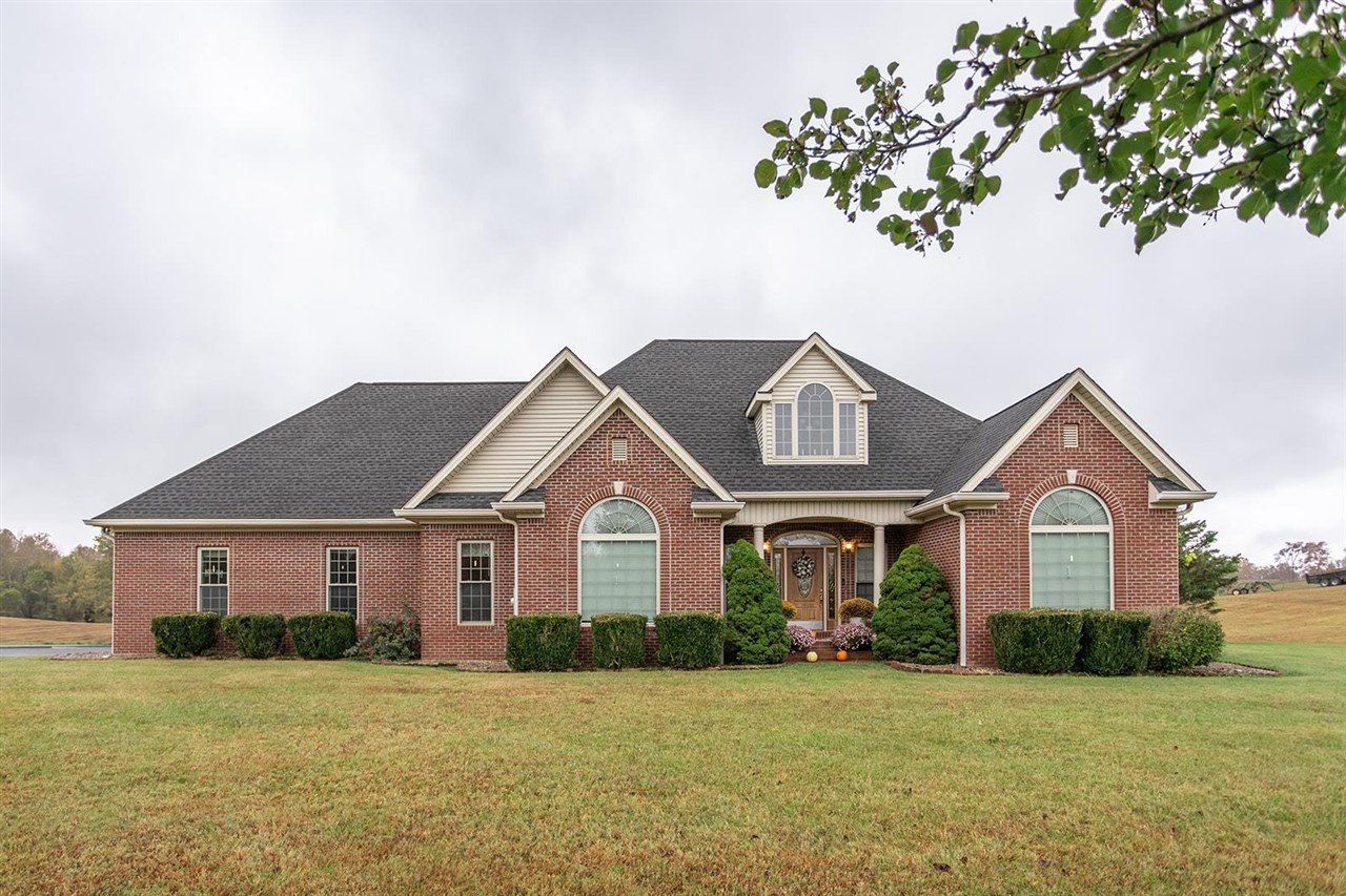 2077 Red Banks Road - Single Family for sale in Burkesville, KY